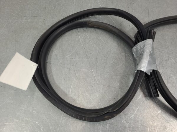 RAM 2500/3500 D2 Body Seal Rubber Dj/D2 2020–Present - Image 5