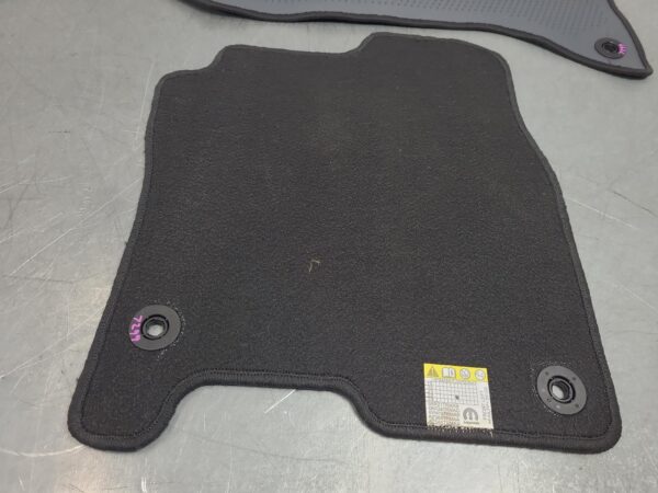 RAM 2500/3500 D2 Floor Mats/Boot Liner Dj/D2 2020–Present - Image 8