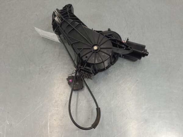 Mercedes Vito 447 RH Rear Lock Mechanism V Class 2015–Present - Image 6