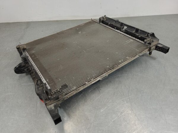 Mercedes Sprinter VS30 Radiator Rwd 2022–Present - Image 6