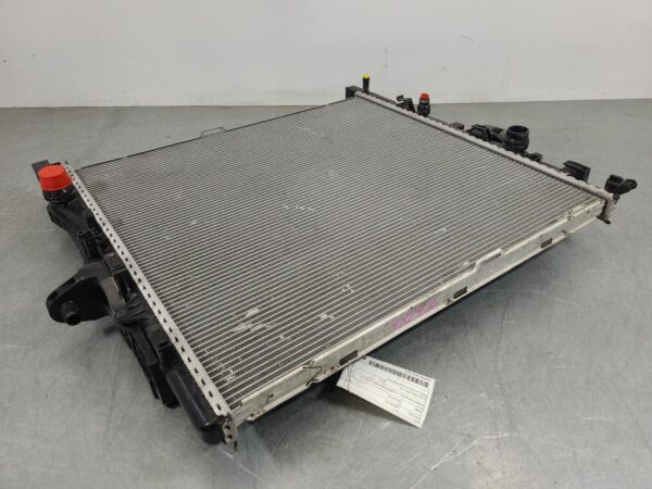 Mercedes Sprinter VS30 Radiator Rwd 2022–Present - Image 3