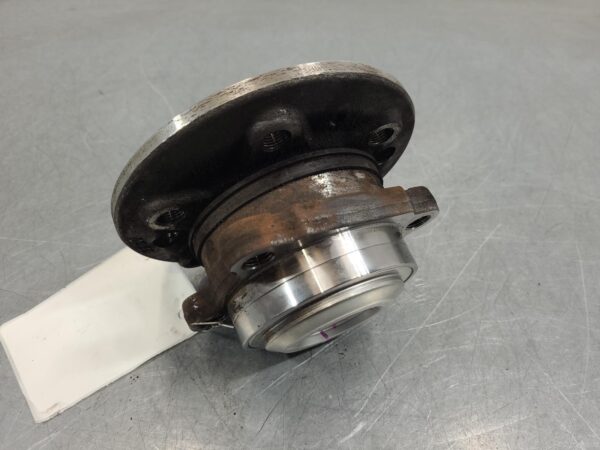 Mercedes Sprinter VS30 Right Rear Hub Assembly 2018–Present - Image 3