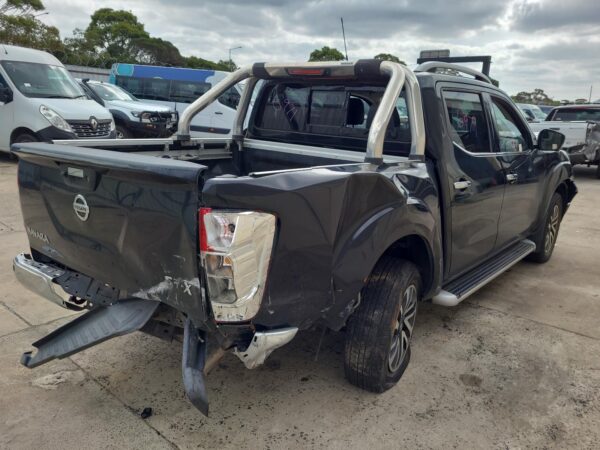 Nissan Navara NP300 Left Indicator/Fog/Side Halogen 2020–Present - Image 6