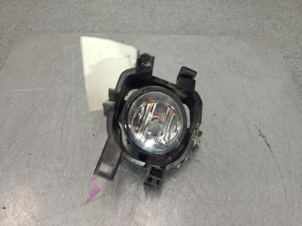 Nissan Navara NP300 Left Indicator/Fog/Side Halogen 2020–Present