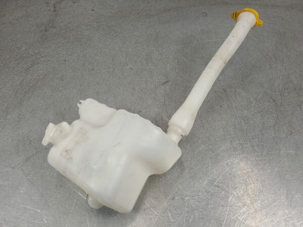 Renault Master X62 Washer Bottle 2011–Present - Image 4