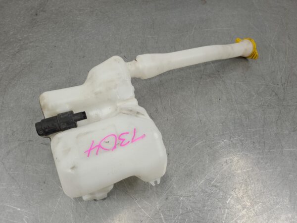 Renault Master X62 Washer Bottle 2011–Present - Image 2