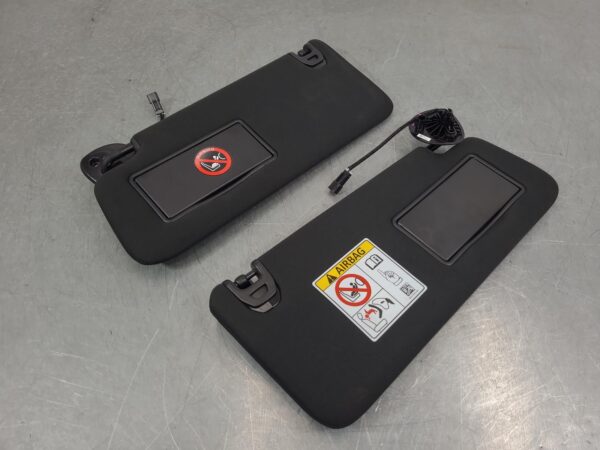 RAM 2500/3500 D2 Sun Visor Dj/D2 2020–Present - Image 5