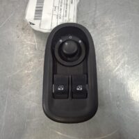 Renault Master X62 RH Front Master Switch 2011–2020