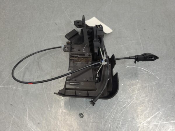 Ford Everest UA RH Front Door Lock 2015–2022 - Image 7