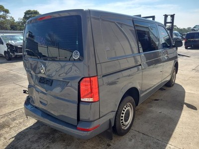 VOLKSWAGEN TRANSPORTER 2015-2024 - Image 14