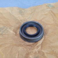 FORD TRANSIT VH-VJ 10/2000-08/2006 NEW WHEEL BEARING OIL SEAL