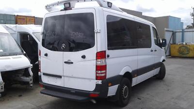 MERCEDES BENZ SPRINTER 10/2006-04/2018 LEFT BLIND SPOT SENSOR AND BRACKET - Image 7