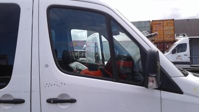 MERCEDES BENZ SPRINTER 10/2006-04/2018 LEFT BLIND SPOT SENSOR AND BRACKET - Image 8
