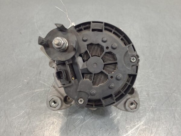 Renault Trafic X82 2.0L Turbo-Diesel Alternator M9r.719 2019–Present - Image 8