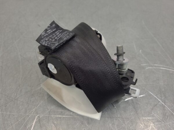 Ford Everest UA LH Rear Seat Belt Only LH Rear 3rd Row 2015–2022