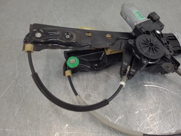 Ford Ranger PX Right Front Window Reg/Motor 6 Pin 2011–2022 - Image 5