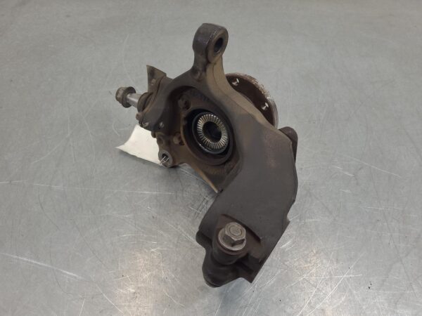 Mercedes Sprinter VS30 Left Front Hub Assembly Fwd 2018–Present - Image 5
