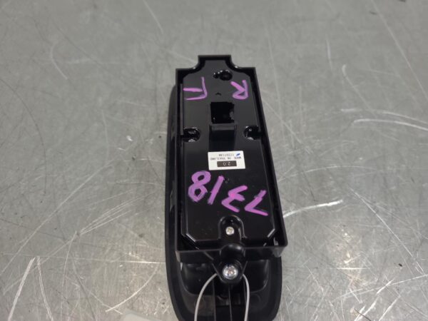 Ford Everest UA RH Front Master Switch 2015–2022 - Image 5