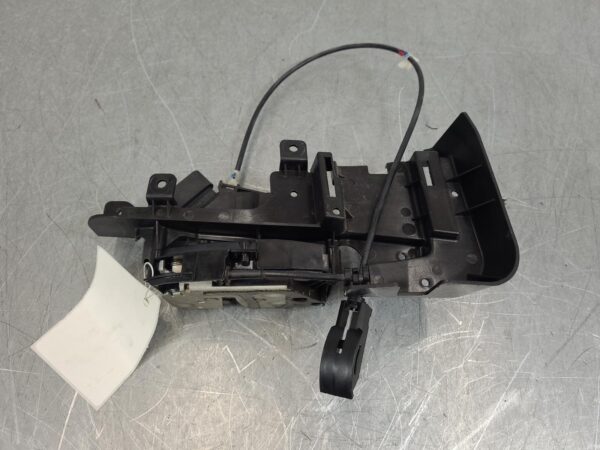 Ford Everest UA LH Front Door Lock 2015–2022 - Image 7