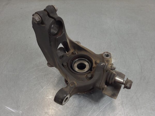 Mercedes Sprinter VS30 Left Front Hub Assembly Fwd 2018–Present - Image 6