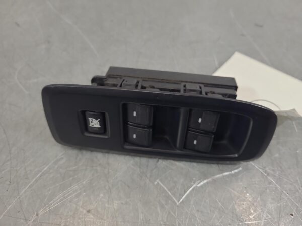 Ford Everest UA RH Front Master Switch 2015–2022 - Image 4
