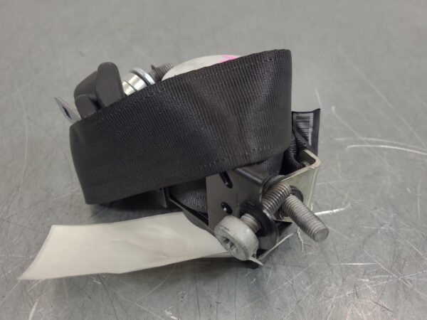 Ford Everest UA LH Rear Seat Belt Only LH Rear 3rd Row 2015–2022 - Image 5