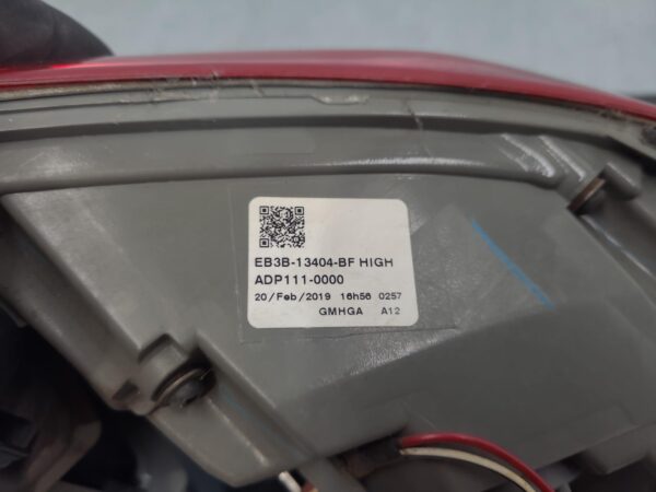 Ford Everest UA Right Taillight In Body 2015–2022 - Image 7