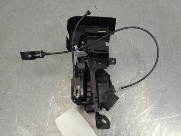 Ford Everest UA RH Front Door Lock 2015–2022 - Image 5