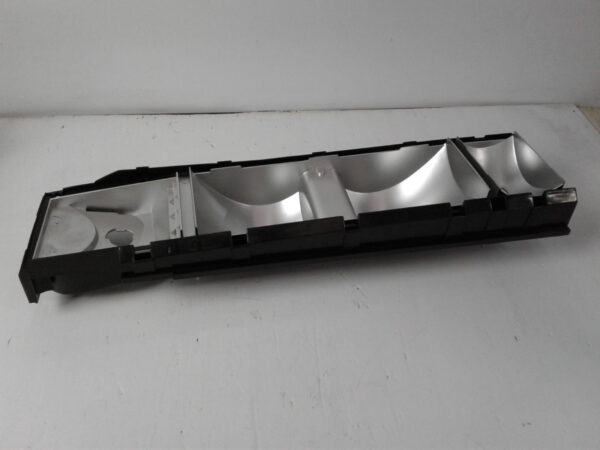 FORD FAIRLANE ZJ 05/1979-3/1982 LEFT TAILLIGHT GLOBE HOLDER - Image 7