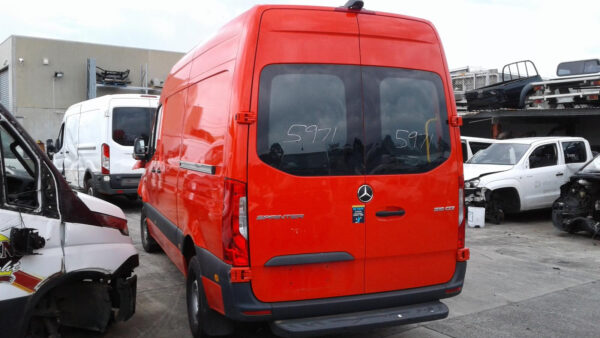 MERCEDES BENZ SPRINTER VS30 05/2018-2024 KEYLESS ENTRY CONTROL MODULE RECEIVER - Image 18