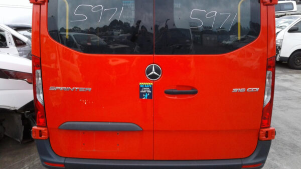 MERCEDES BENZ SPRINTER VS30 05/2018-2024 KEYLESS ENTRY CONTROL MODULE RECEIVER - Image 23