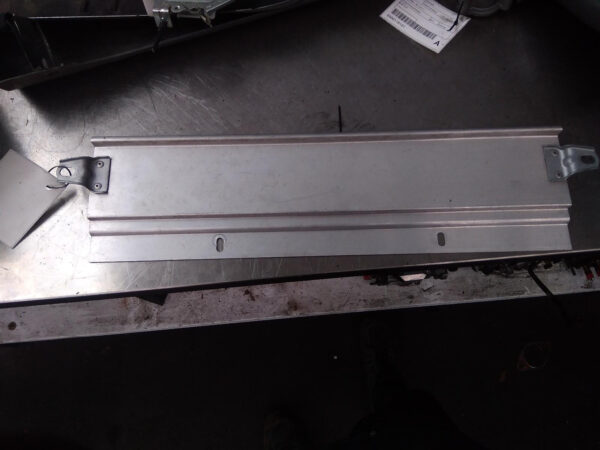 Toyota Landcruiser MY07 Chrome Rear Bumper Centre 2007–Present - Image 2
