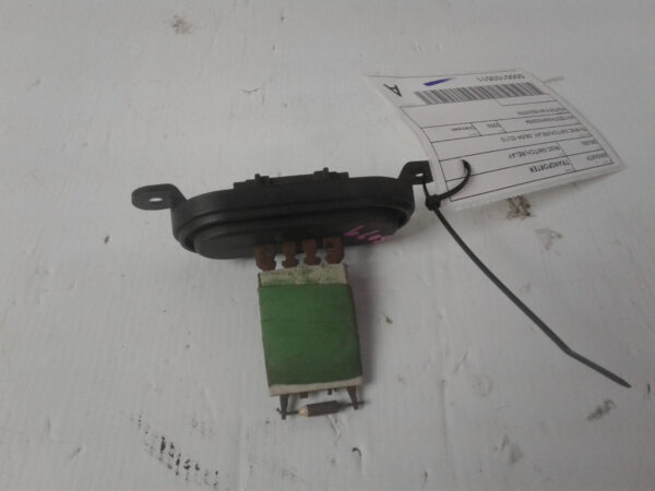 VOLKSWAGEN TRANSPORTER T5 08/2004-02/2010 HEATER FAN RESISTOR SWITCH/RELAY