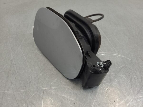 Ford Everest UA 3.2L Diesel Fuel Door / Filler 2015–2022 - Image 3
