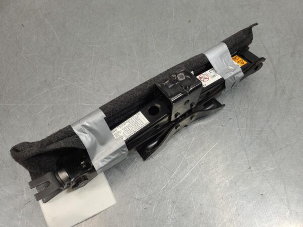 Ford Ranger PX Jack/Tool Kit 2011–2022 - Image 4