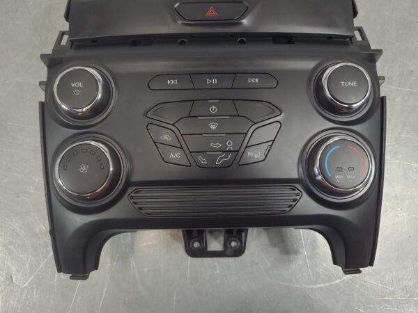 Ford Ranger PX Series 3 Dash Radio Non-Climate Control Panel/Control Unit Type 2018–2022 - Image 5