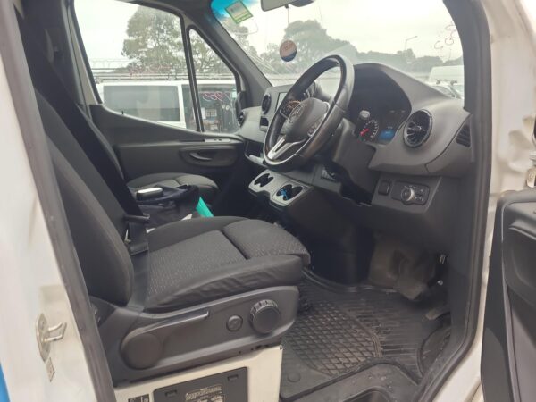 Mercedes Sprinter VS30 General Sam Control Module 2018–Present - Image 11