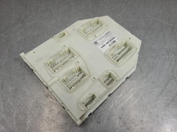Mercedes Sprinter VS30 General Sam Control Module 2018–Present - Image 2