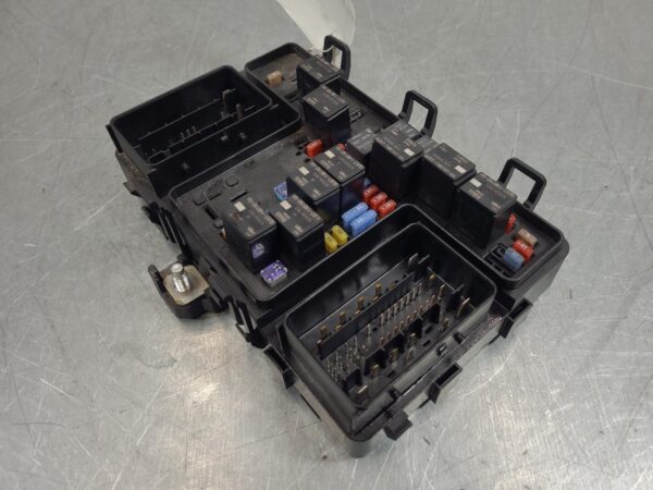 Ford Ranger PX Series 2–3 Main Relay/Fuse Box Engine Bay 2015–2022 - Image 2