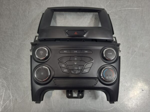 Ford Ranger PX Series 3 Dash Radio Non-Climate Control Panel/Control Unit Type 2018–2022