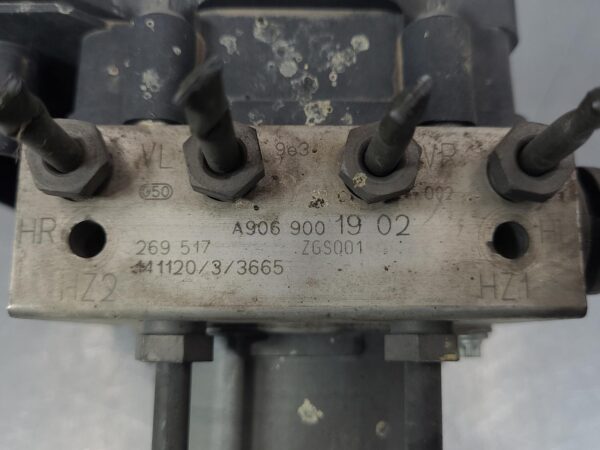 Mercedes Sprinter NCV3 ABS Pump/Modulator P/N A9069001902 2006–2018 - Image 3