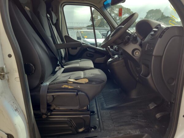 Renault Master X62 2.3L Turbo-Diesel Engine Fwd 2011–Present - Image 10