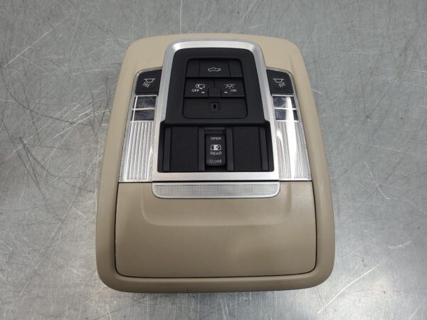 RAM 2500/3500 D2 Courtesy Light Dj/D2 2020–Present