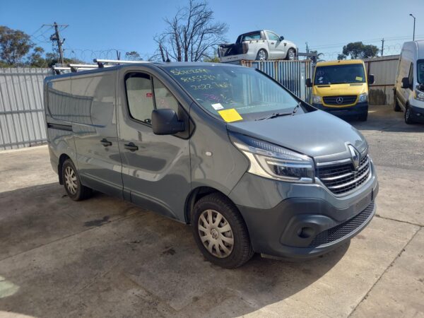 Renault Trafic X82 A/C Compressor 2019–Present - Image 10