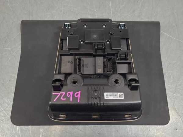 RAM 2500/3500 D2 Courtesy Light Dj/D2 2020–Present - Image 6