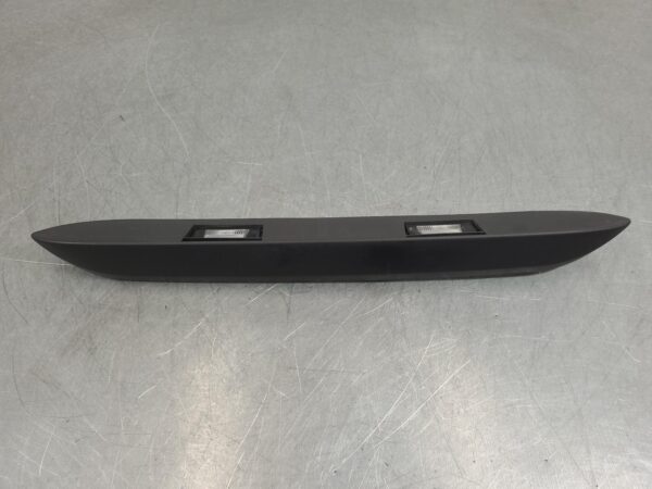 Mercedes Sprinter VS30 Rear Garnish Number Plate Lamp 2018–Present - Image 3