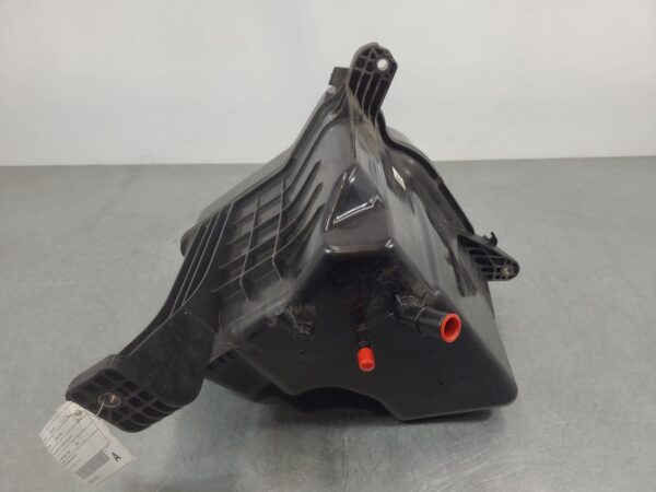 Mercedes Sprinter VS30 Adblue Tank 2018–2022 - Image 6
