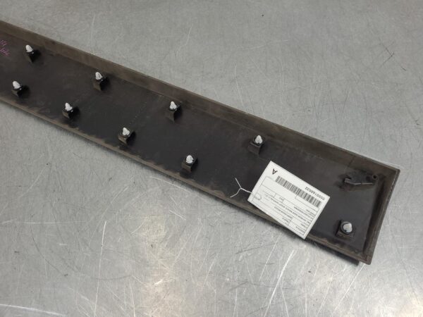 Renault Trafic X82 RH Rear Door Mould Short Wheelbase 2015–Present - Image 6