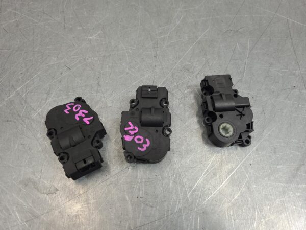 Mercedes Sprinter VS30 Blend Door Actuator 2018–Present - Image 3