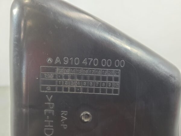Mercedes Sprinter VS30 Adblue Tank 2018–2022 - Image 8